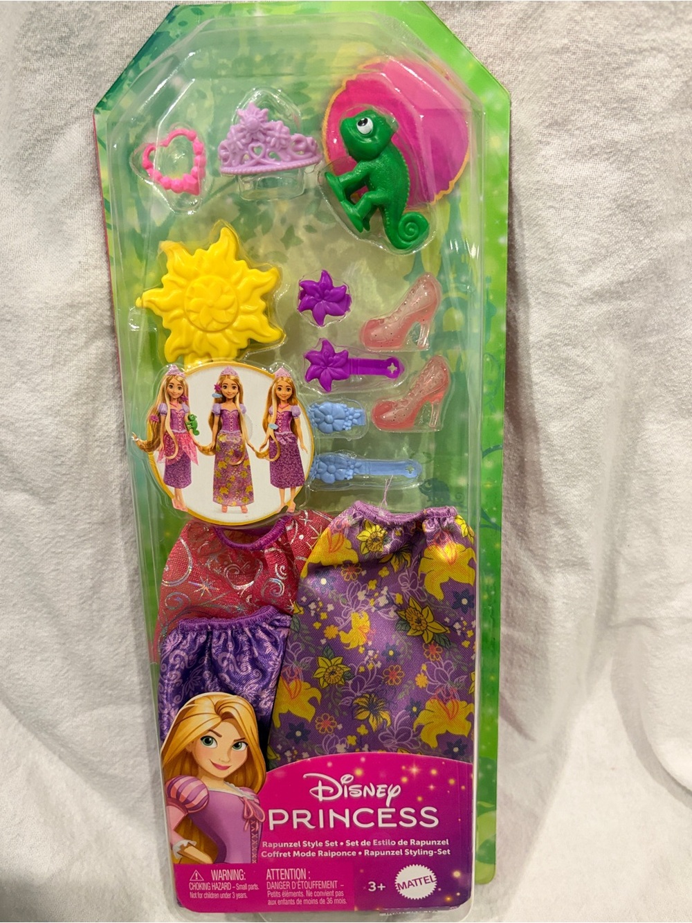 👑 Disney Princess Rapunzel Fashions & Accessories Set